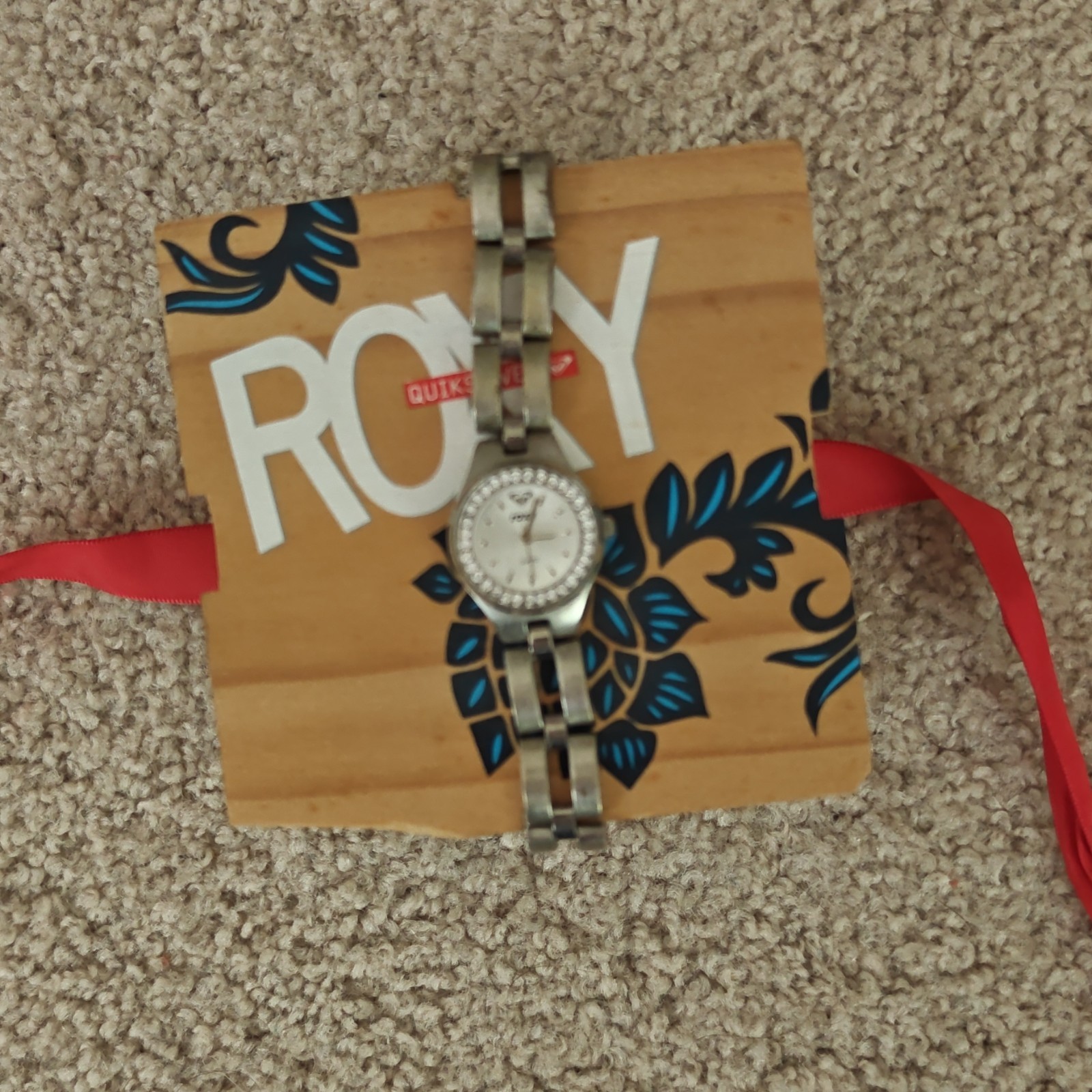 Roxy Women’s Quartz Analog Watch Silver Metal Bracelet White Dial Box Papers