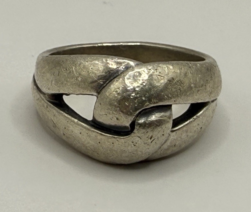 James Avery 925 Sterling Silver Knot Loop Band Ring Size 6.75 (9.54Gr)
