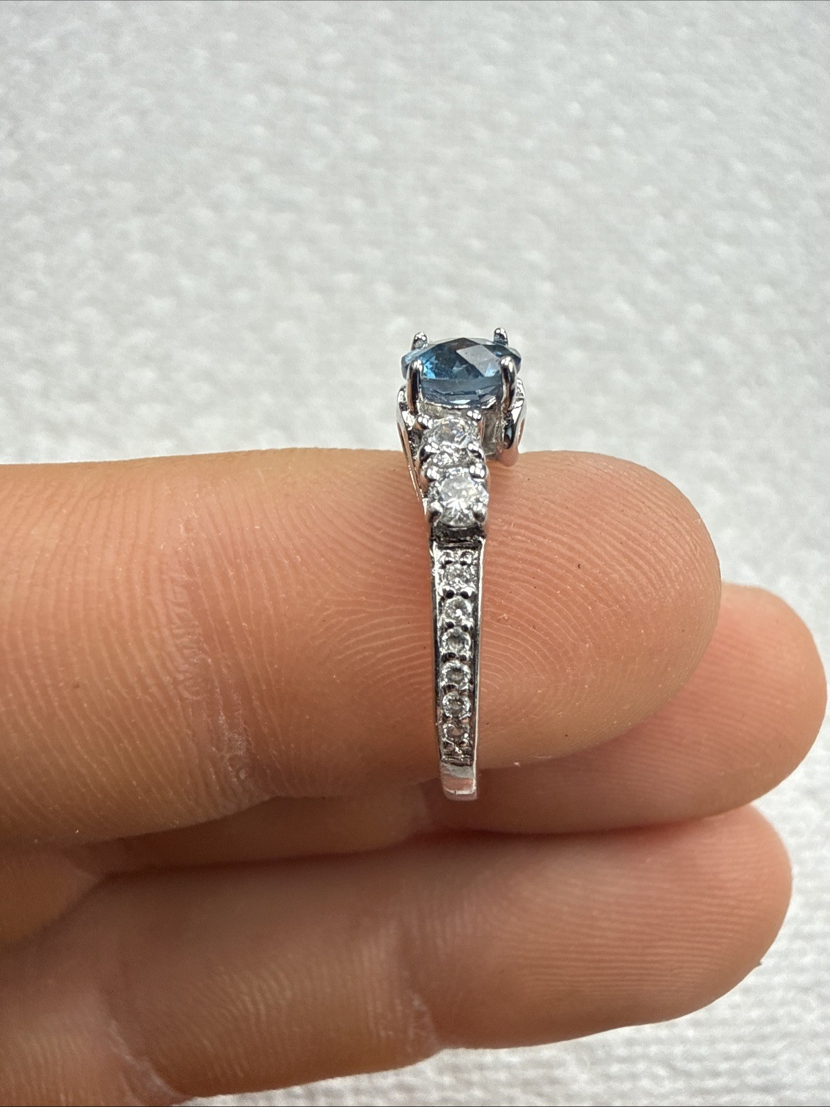 Beautiful Sterling 925 Blue Stoned Ring Size 4.75/1.8 Grams