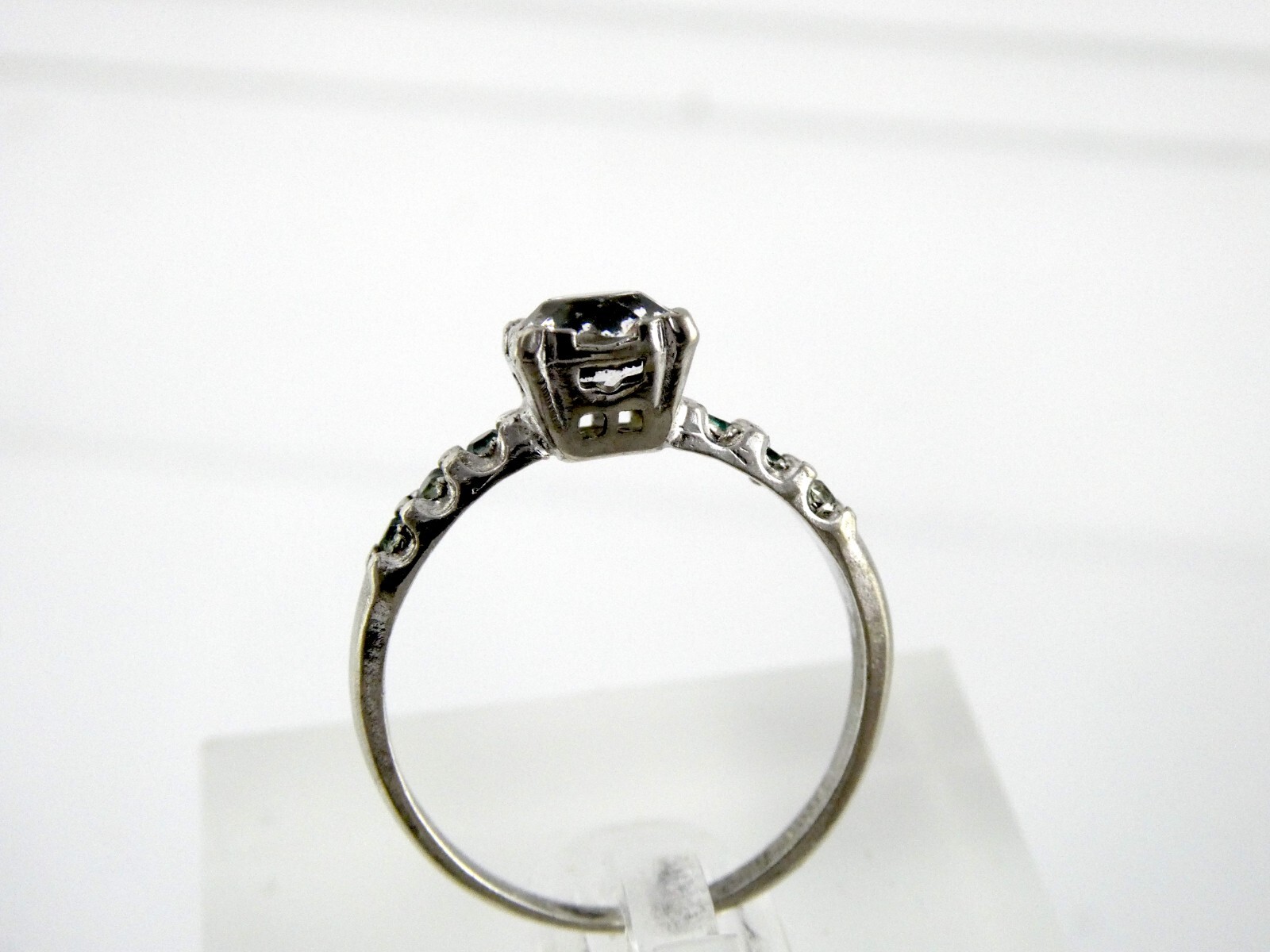 Vintage Sterling Silver Cut Paste Glass Gem Ring 925 Size 7.75 Weighs 2.4 Grams