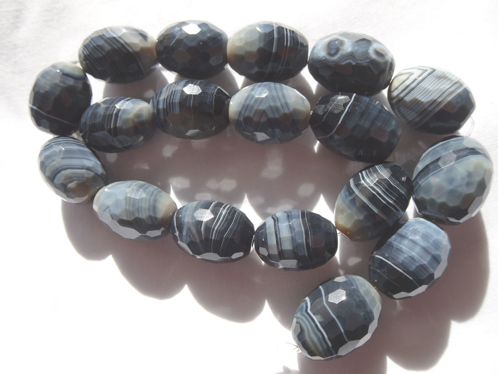 14 1/2″ Str Natural Faceted Banded Agate Oval Stone Beads 19-21mm Long A881 DNG