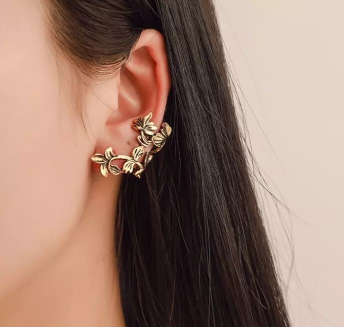 Floral Hollowed our Flower & Leaf Ear Cuff – Gold – No Piercing, Clip On
