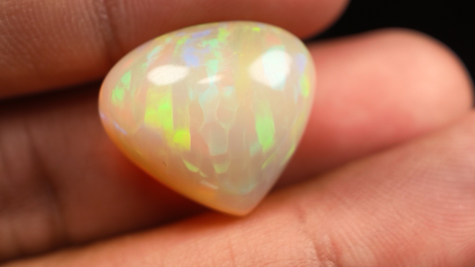 Natural Ethiopian White Opal 20.08 Ct Pear Cabochon IGTL 20.76×18.47mm