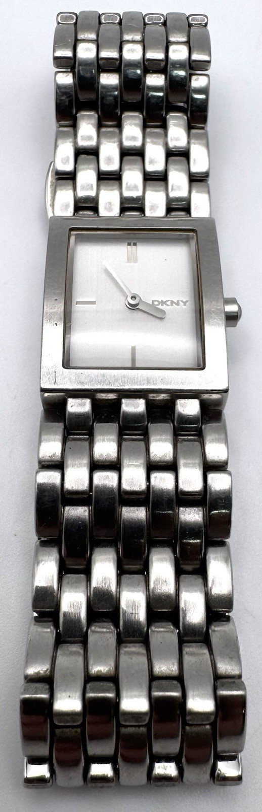 DKNY Quartz Watch NY-8033 Women 30m Silver Steel Square Analog New Battery 7.25″