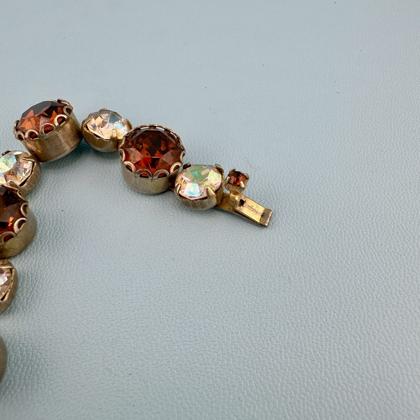 Vintage Rhinestone Bracelet Large Pronged Root Beer Color AB Stones 7″ Cup Chain