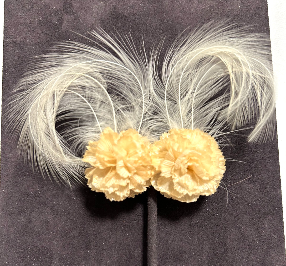 Vintage 1950’s Real Feather Flower Special Occasion Earrings Metal Clip-On VGUC