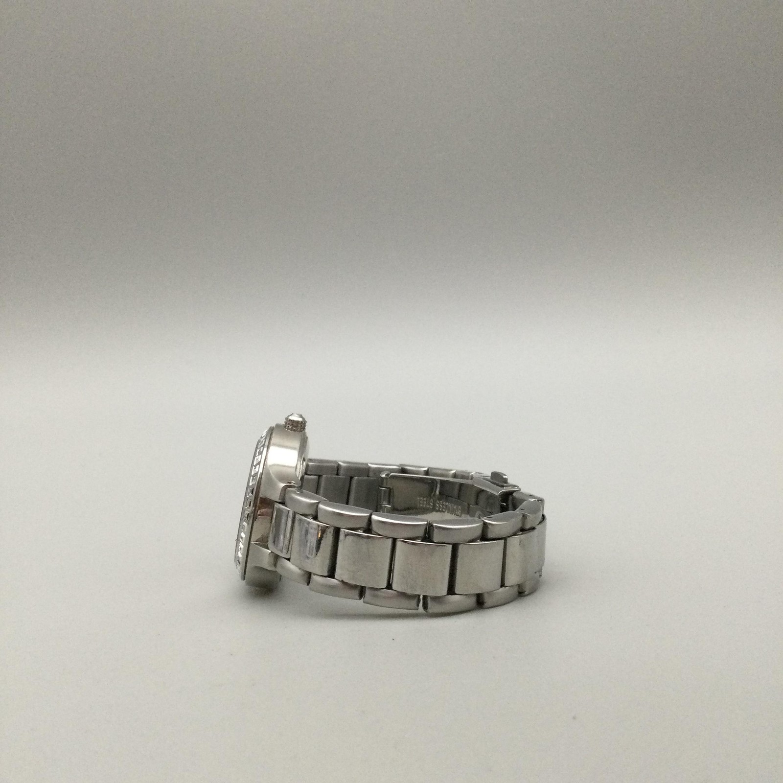 DKNY NY-2220 Womens Watch 29mm Stainless Bracelet Crystals New Battery 6″
