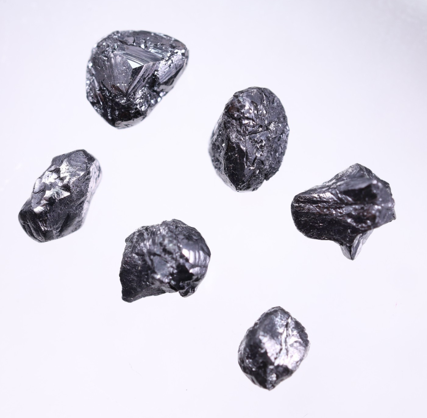 1 to 6pcs Dark Grey-Black Rough Diamond Uncut Natural Diamond for Fine Jewelry.