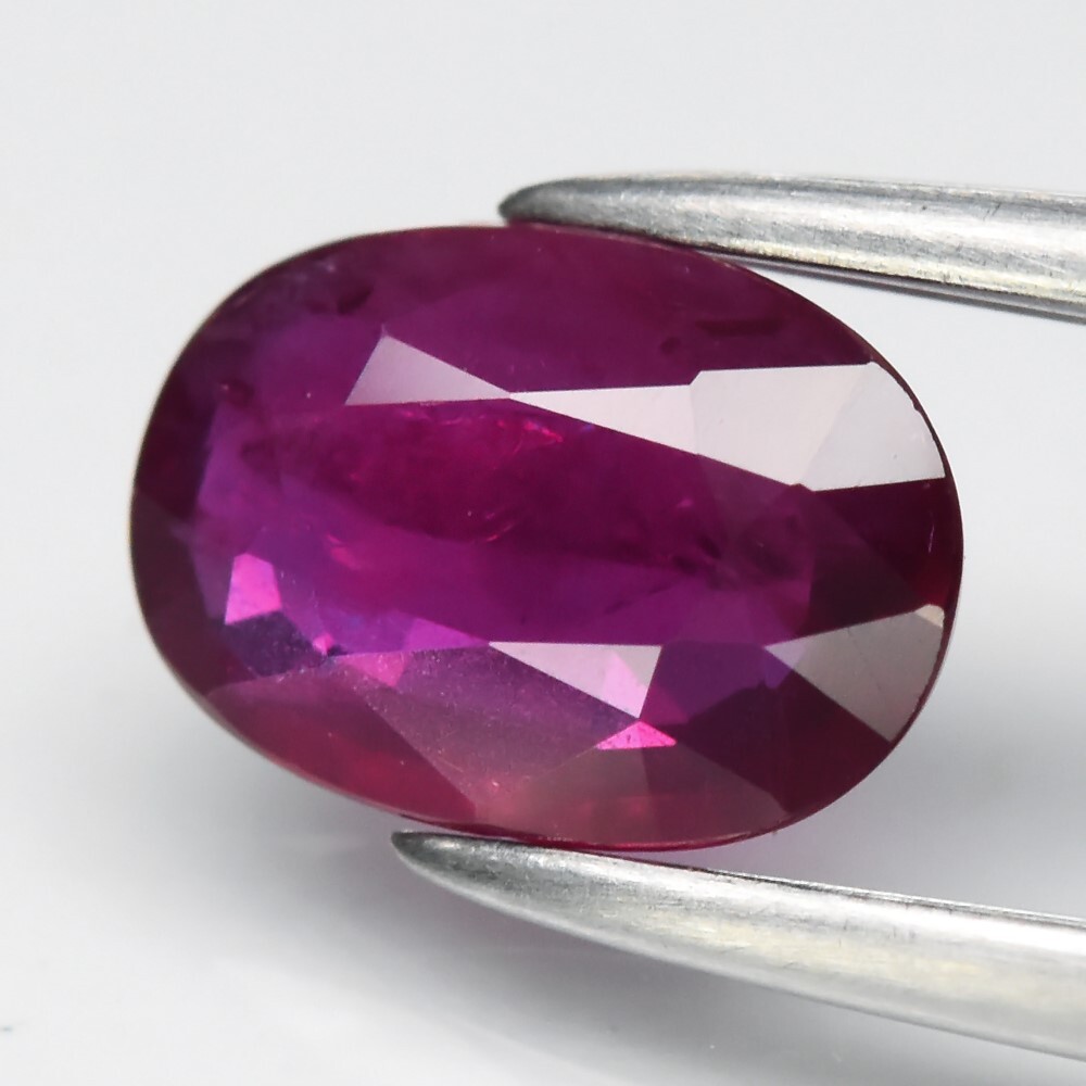 💎 0.78ct 7x5mm Oval Purplish Red Ruby – Unheated Madagascar Gemstone