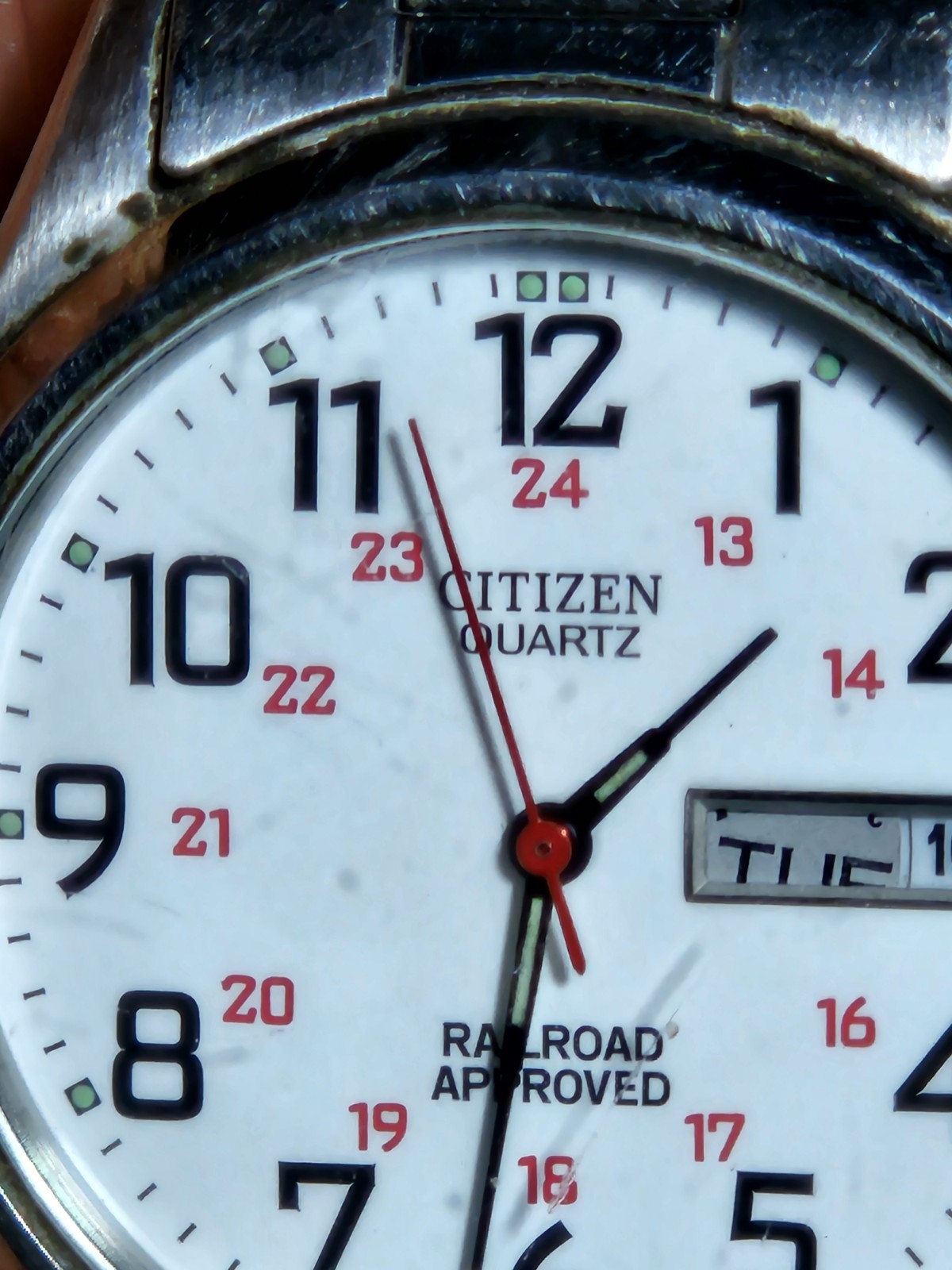 30 YEAR SAPPHIRE SHIELD CITIZEN Quartz Railroad Approved Men’s Wristwatch Works!