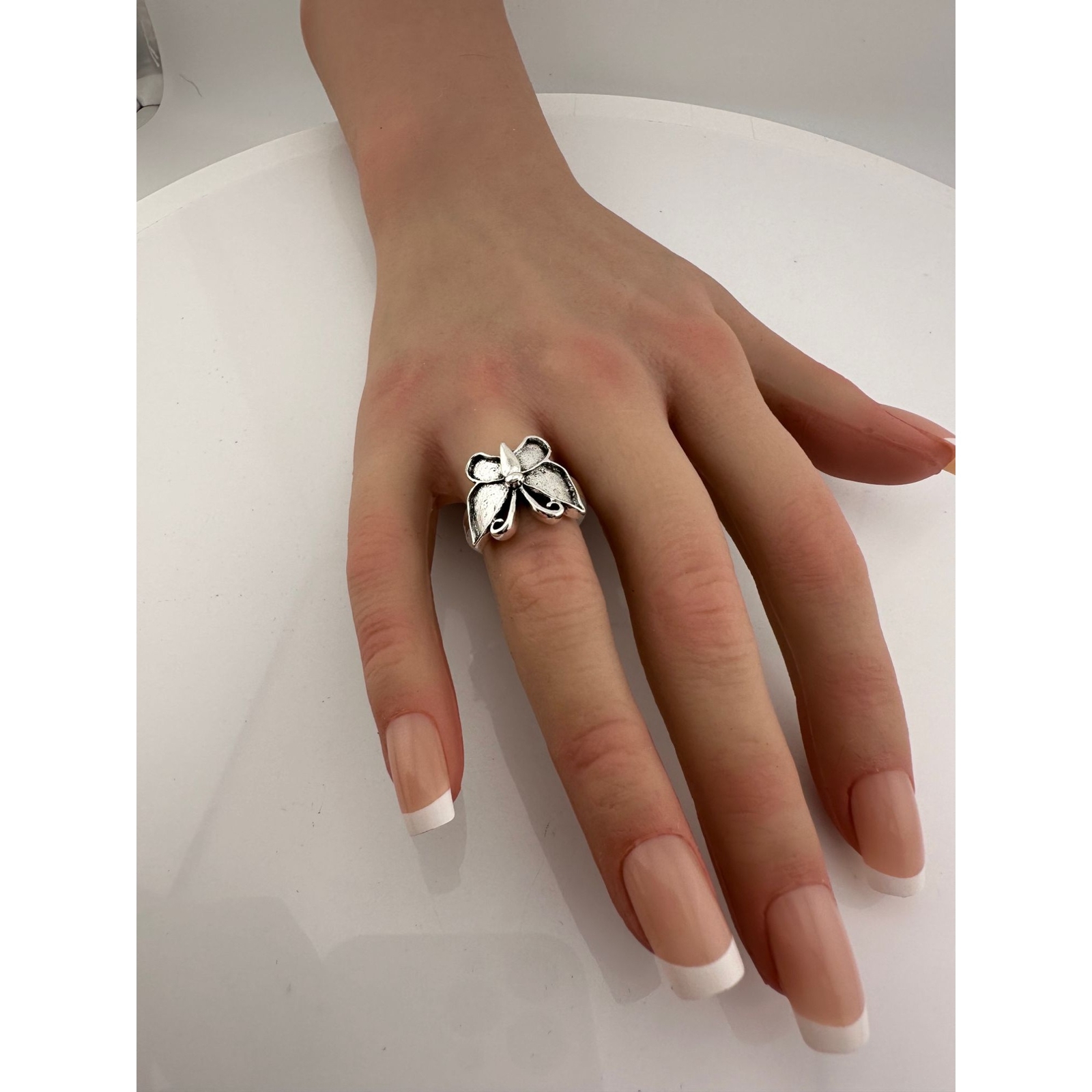 Beautiful .925 Sterling Silver Butterfly Ring (Size 7.5) with 2 pairs Earrings