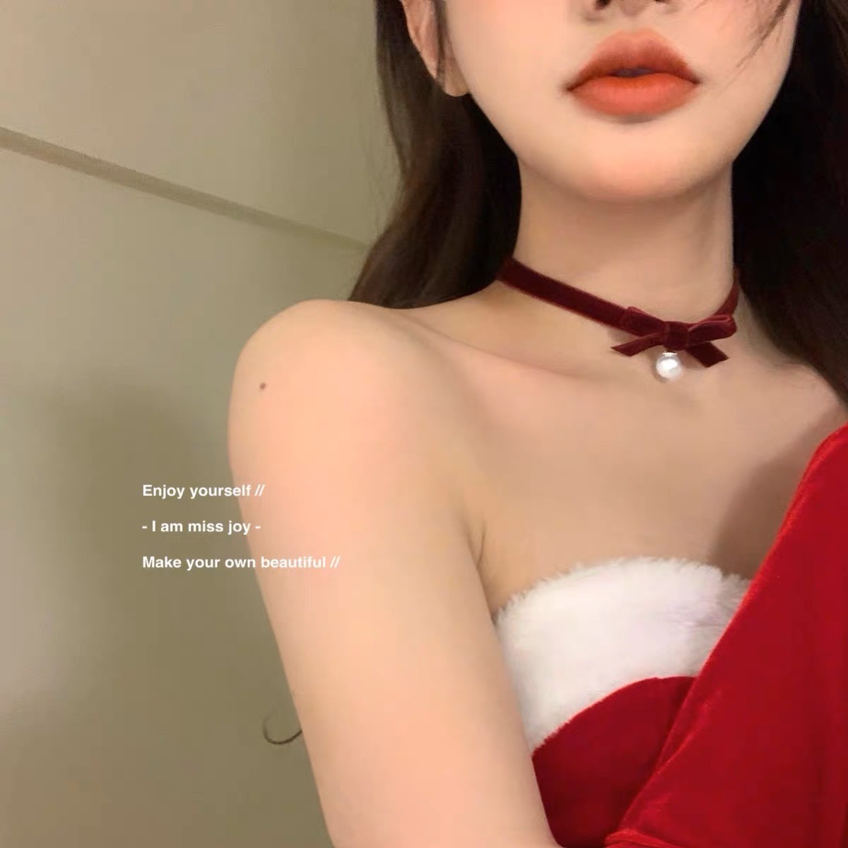 Christmas Red Velvet Bow Choker Necklace with Bell