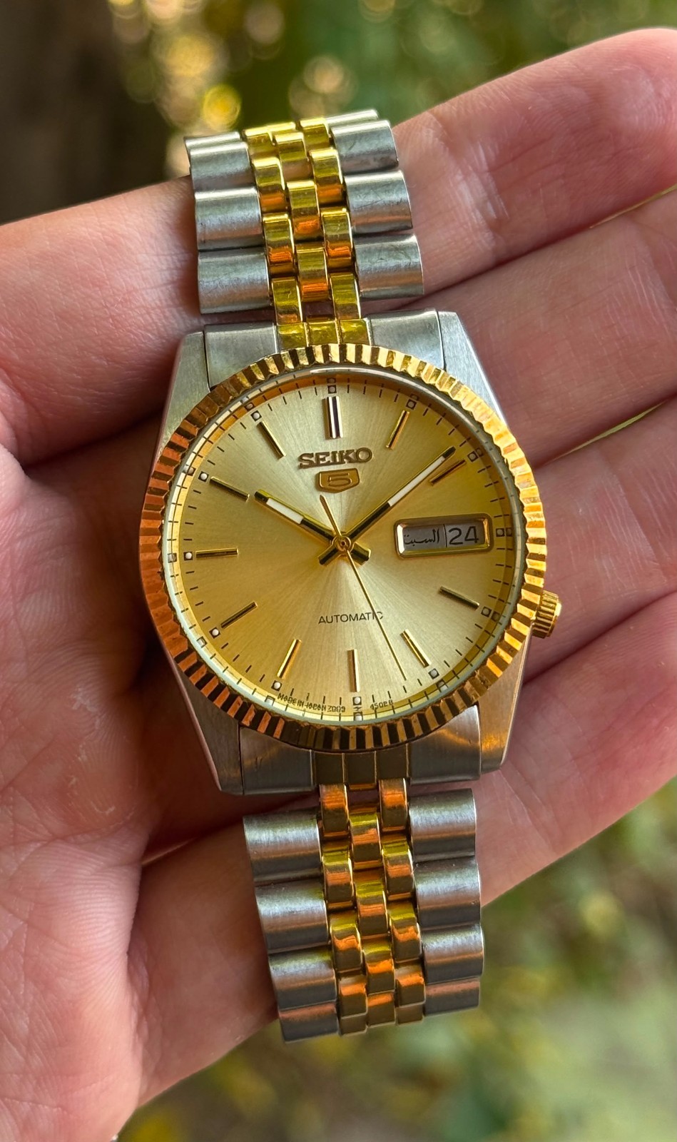 Seiko 5 Automatic 7009 Two Tone Fluted Bezel Men’s Wrist Watch Day Date Japan