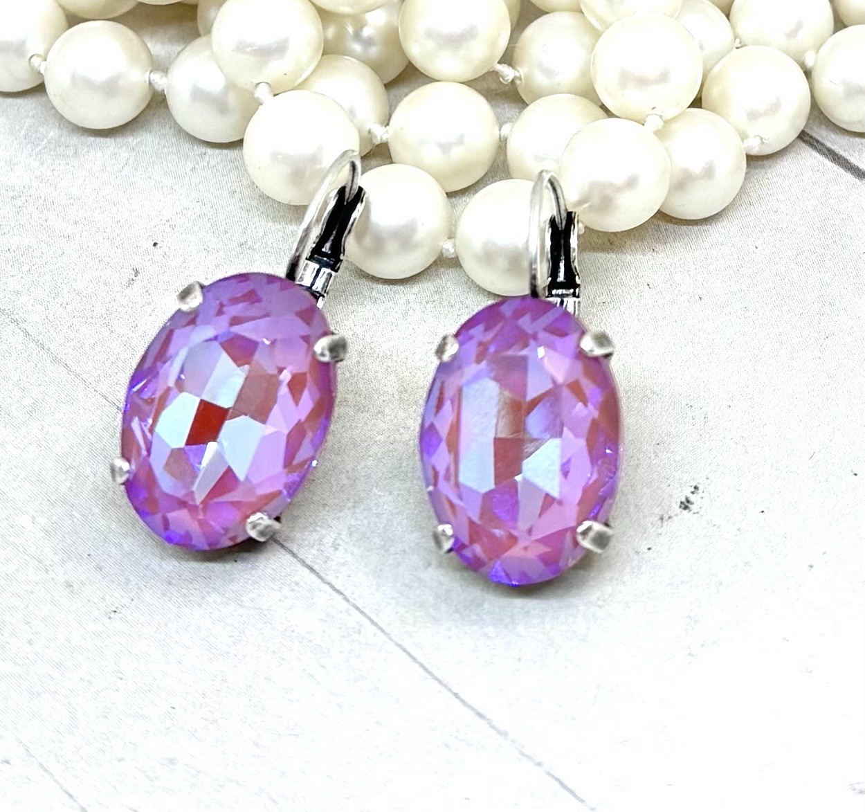 Antique Silver Plated 18mm Red Delite Oval Crystal Statement Cup Chain Earrings