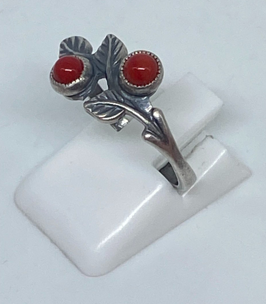 Vintage USSR cupronickel ring. Size 7 . Weight 1.95 g. Women’s jewelry.