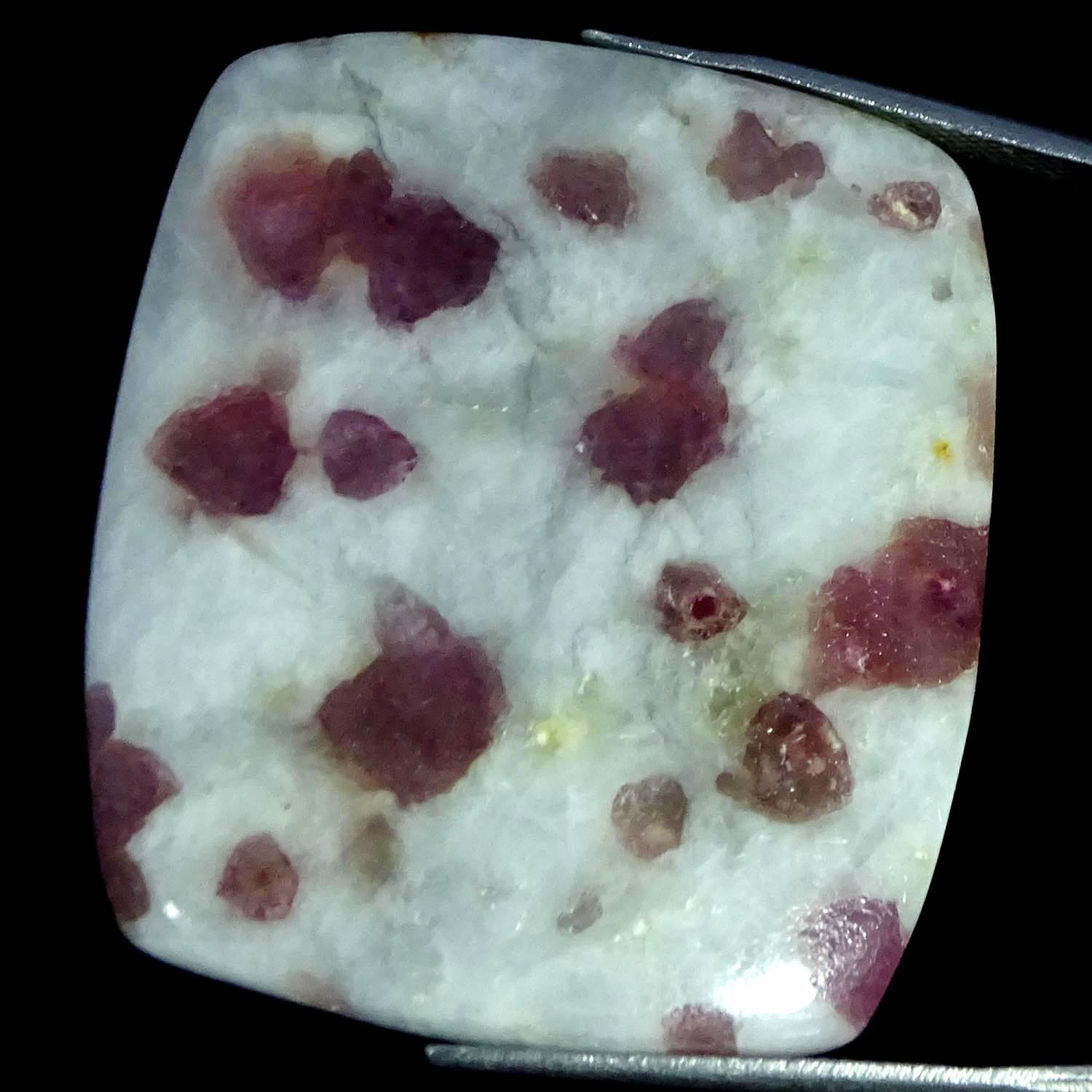 77.70Cts 100% Natural Ruby Quartz Cushion Cabochon Gemstone 34X38X6MM