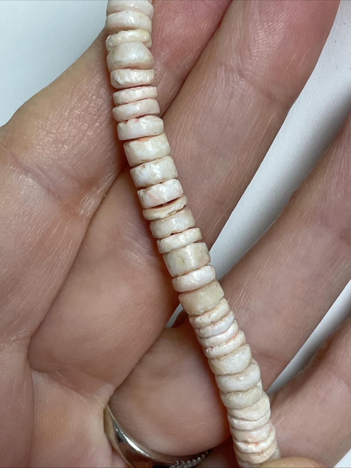 Vtg Hawaiian Surfer Peach Puka Shell Bead Necklace Barrel Clasp 15” Approx 5 mm