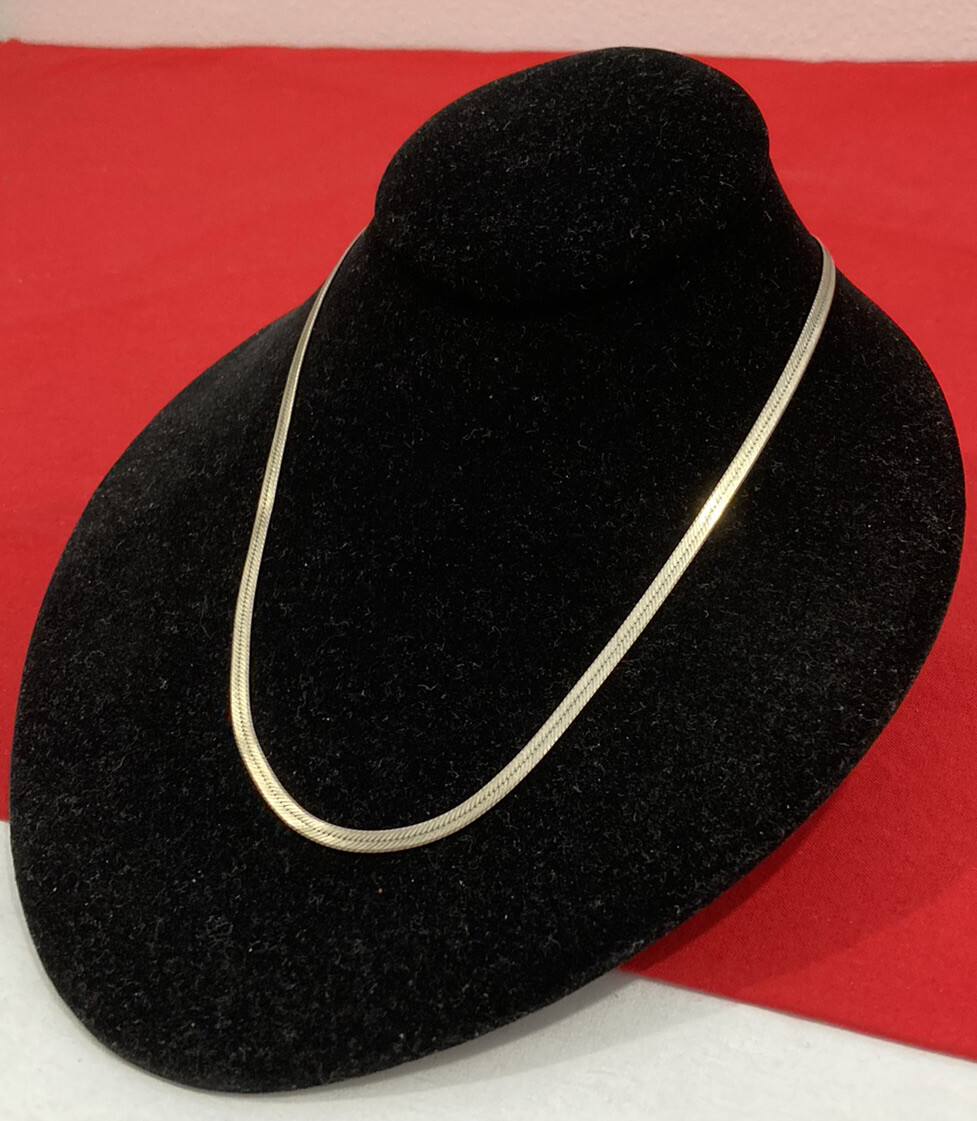 Vintage FGS VIOR ITALY 925 Solid Sterling Silver Herringbone Style Necklace 18”