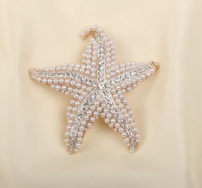 Crystal Rhinestone Starfish Brooch Pin Gold Ocean Nautical Summer Jewelry Gift