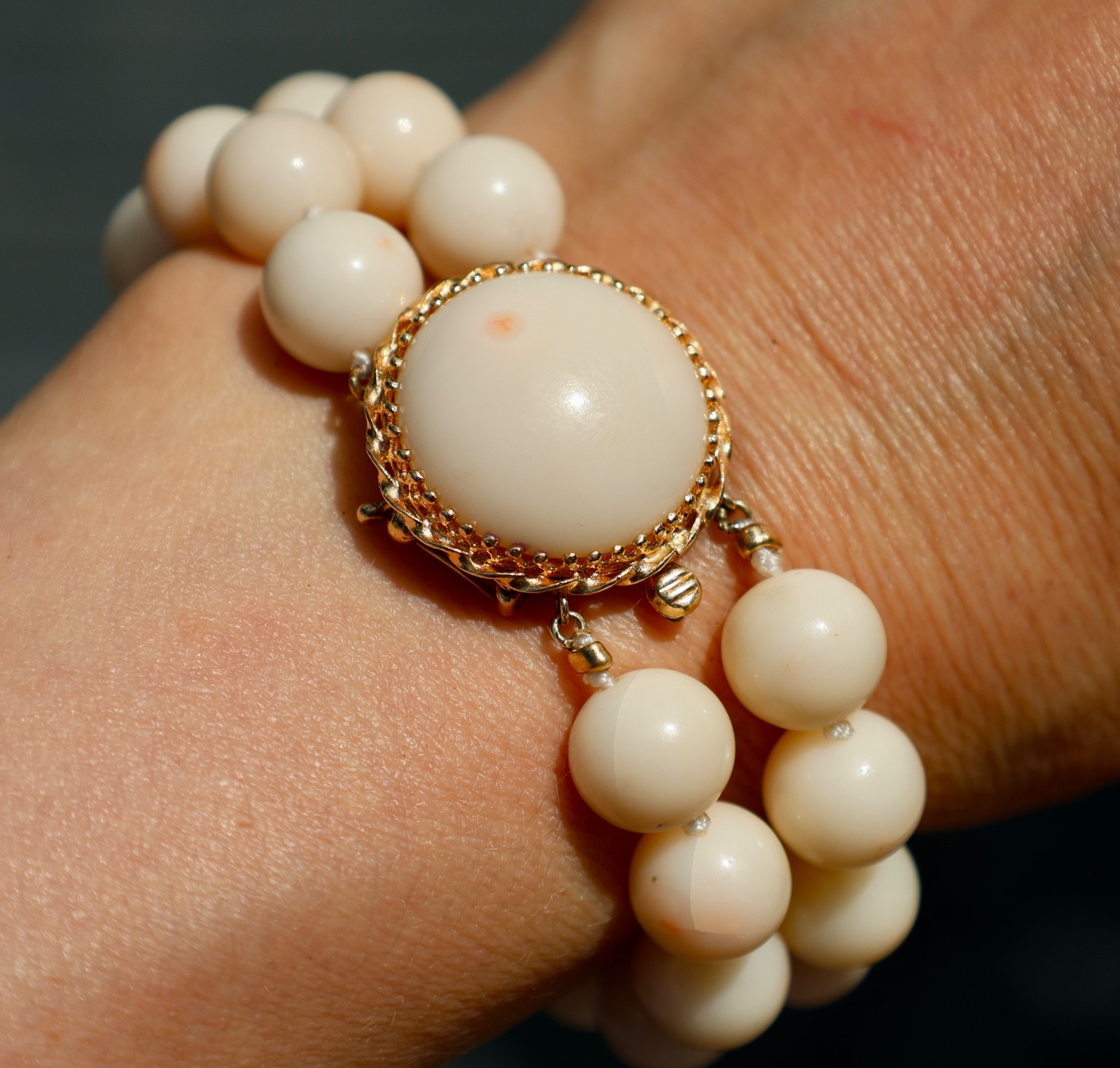 SOLID YELLOW GOLD CLASP ANELD SKIN CORAL 10.2MM BEAD 2-STRAND HONORA BRACELET