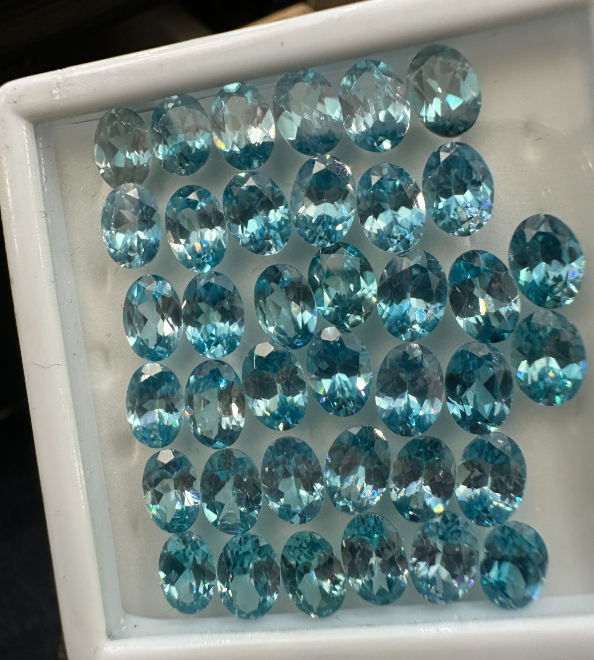 Natural Blue Zircon Oval Gemstone Faceted Cut 5x7mm For Jewelry Making 39.62 Ct.