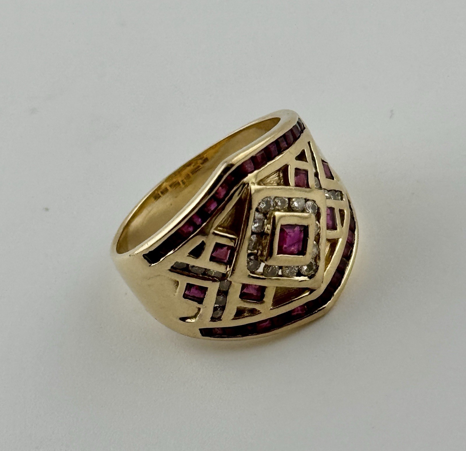 GIA Graded Certified 14K Gold Diamond Natural Burmese Ruby Ring Size 9 8.8 Grams