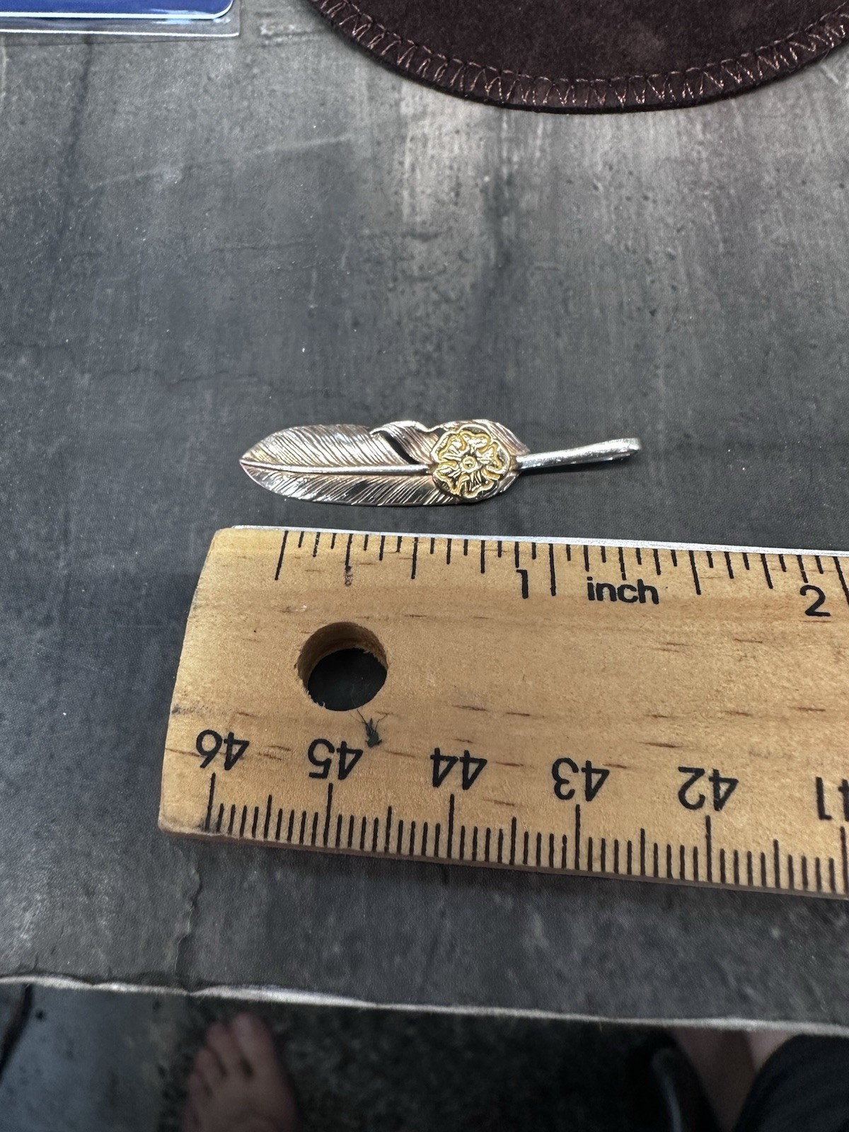 TARO WASHIMI Right Facing Feather K18 And Silver Accessory Japan