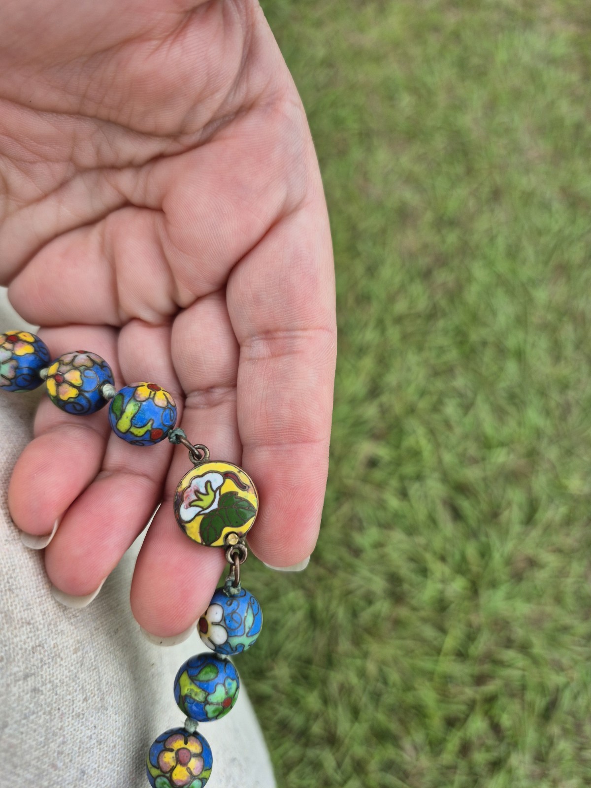 Vintage Blue Floral 26″ Strand Cloisonne Bead Necklace Old Estate Jewelry 12.3mm