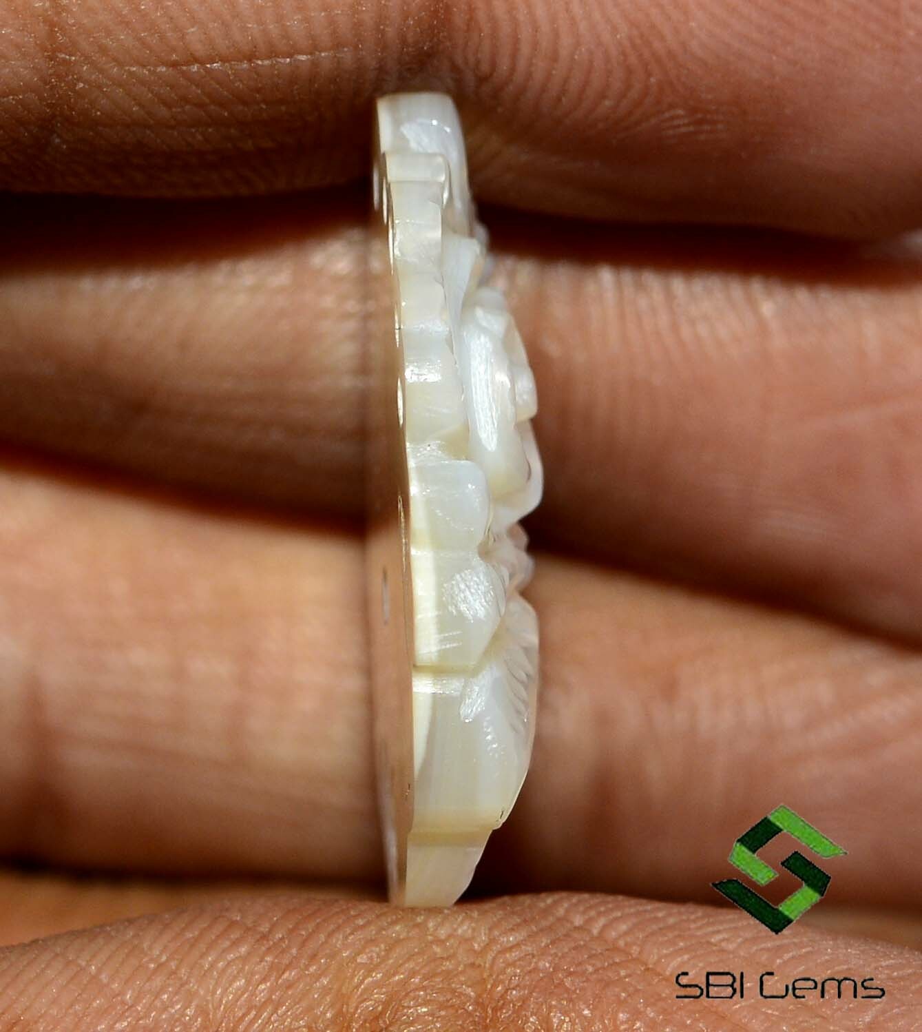 26×21 mm Natural Mother Of Pearl Handmade Carving 16.15 CTS Loose Gemstone
