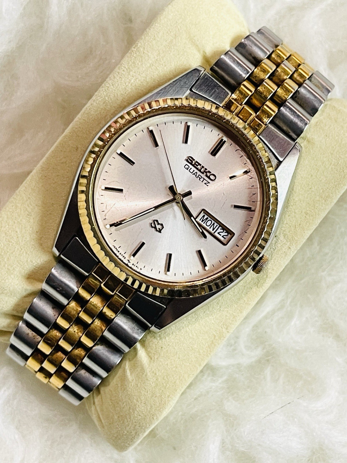 Seiko SQ President Watch Men 35.5mm Silver Dial Two Tone Daydate 5Y23-8A69