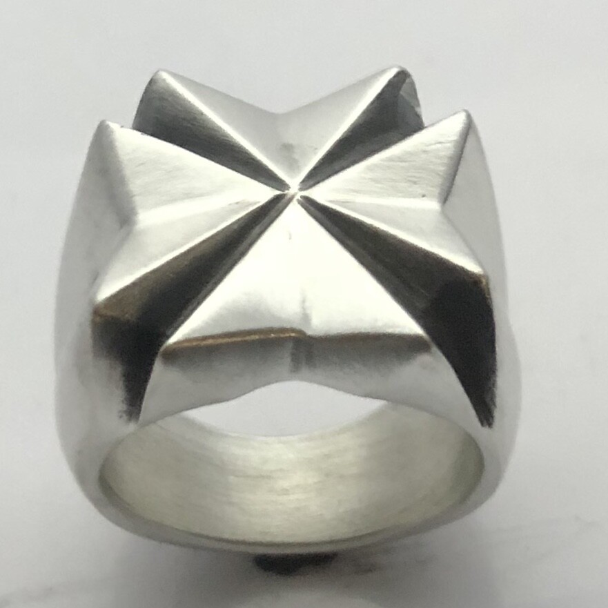 MJG STERLING SILVER.MALTESE CROSS RING. 21MM SQ. 38 GR. HARLEY. WARHAMMER