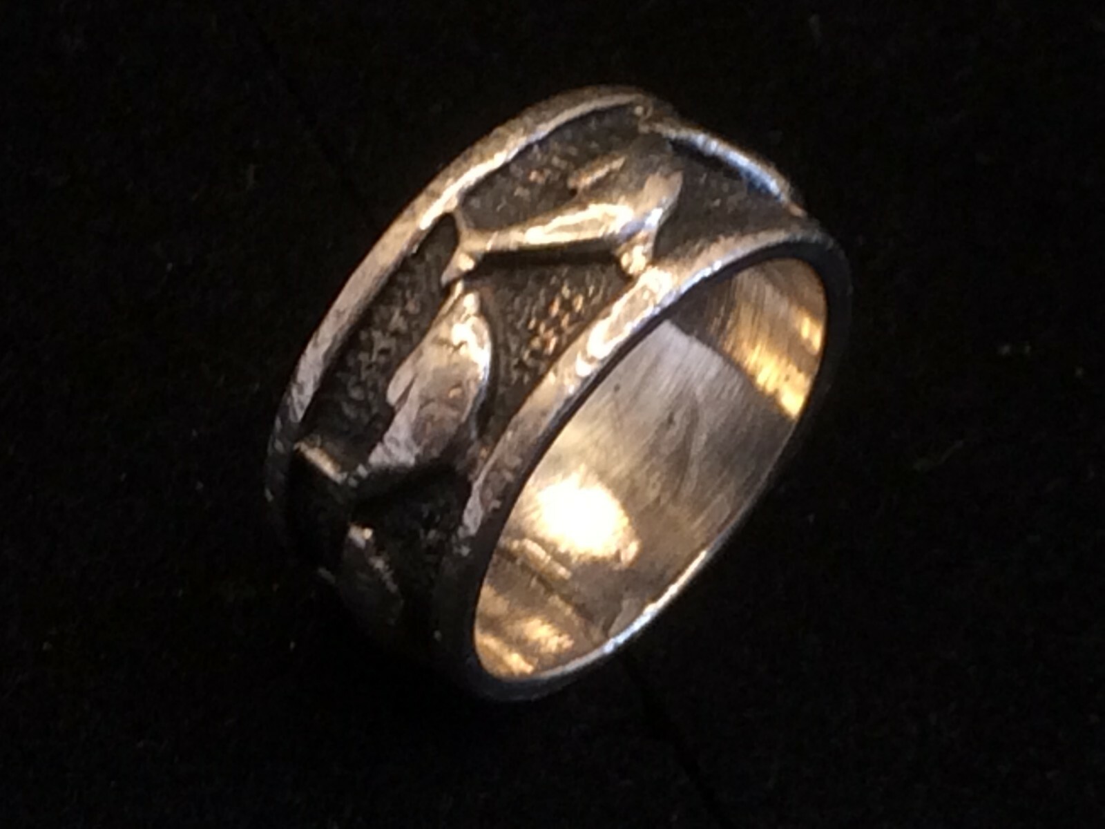 Solid Silver Ring Ring 925 Hallmarked Dolphins Silver 9.27g 19mm Internal Dimension