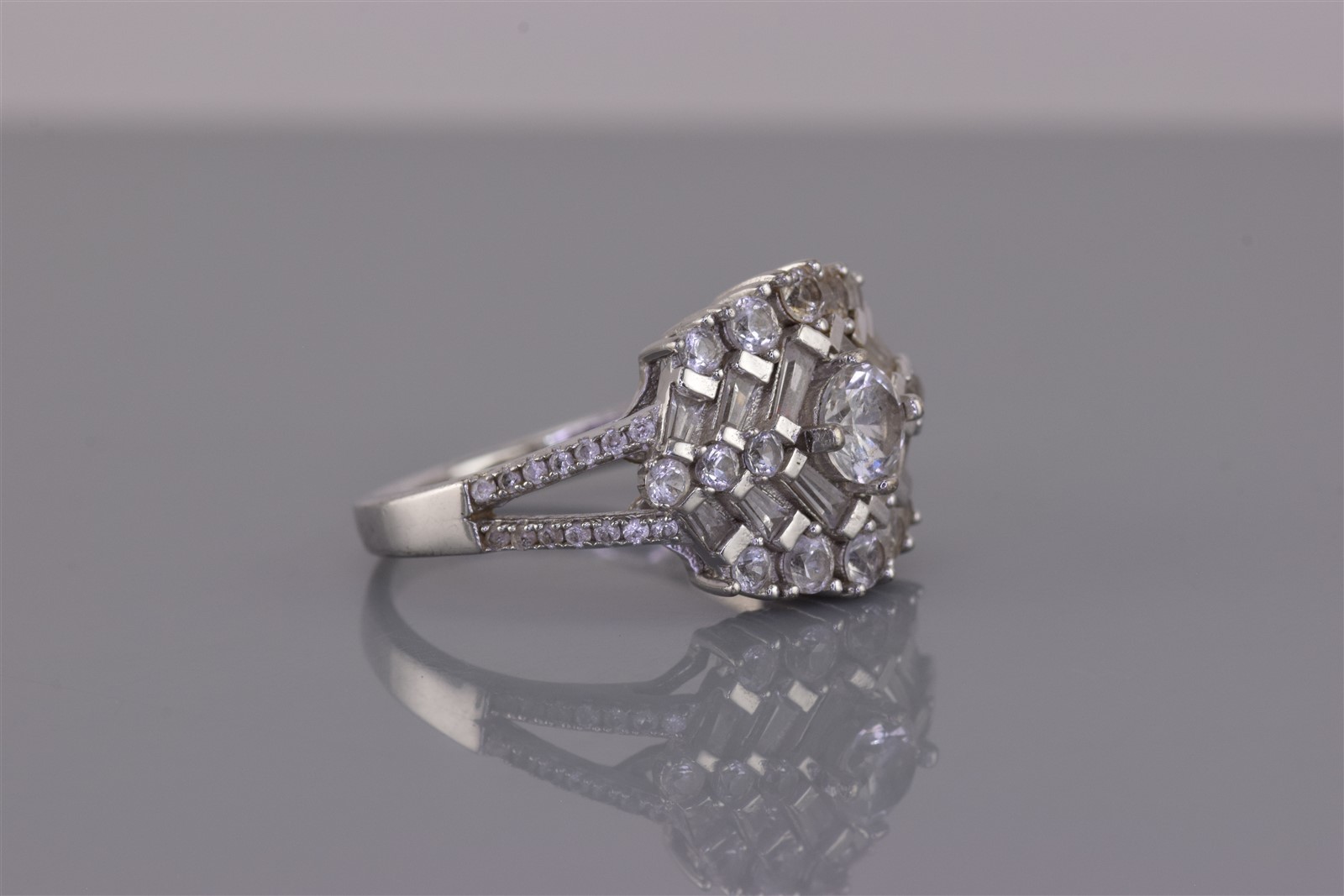 Fuzion Creation FZN Sterling Silver White Topaz Clustered Band Ring 925 Sz: 9