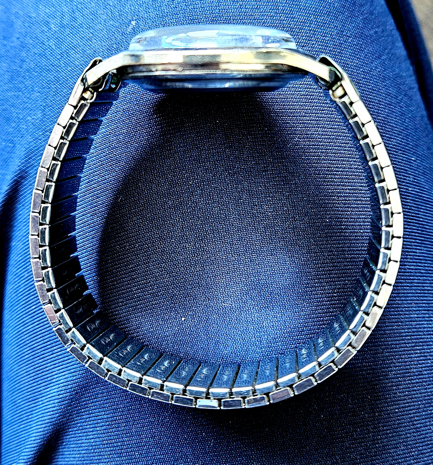 Vintage Bulova 23 Jewel Self-winding Gray concentric face Gents Wrist Watch Runs