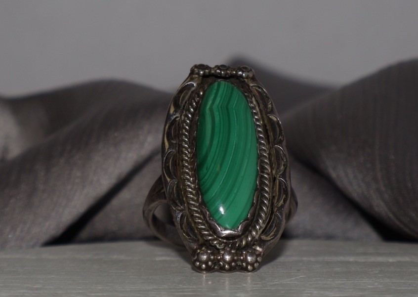 Navajo LY Sterling Malachite Ring 7G / Sz 8