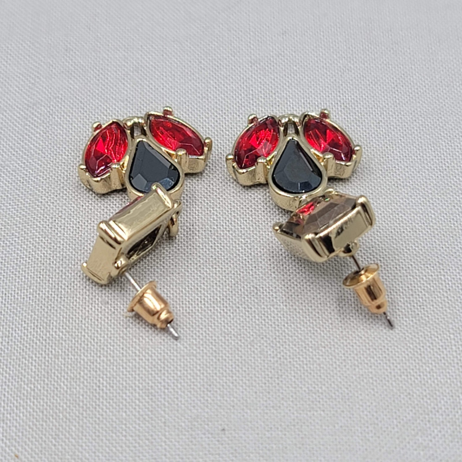 Multicolor Red Black Rhinestone Pierced Earrings Gold tone Dangle