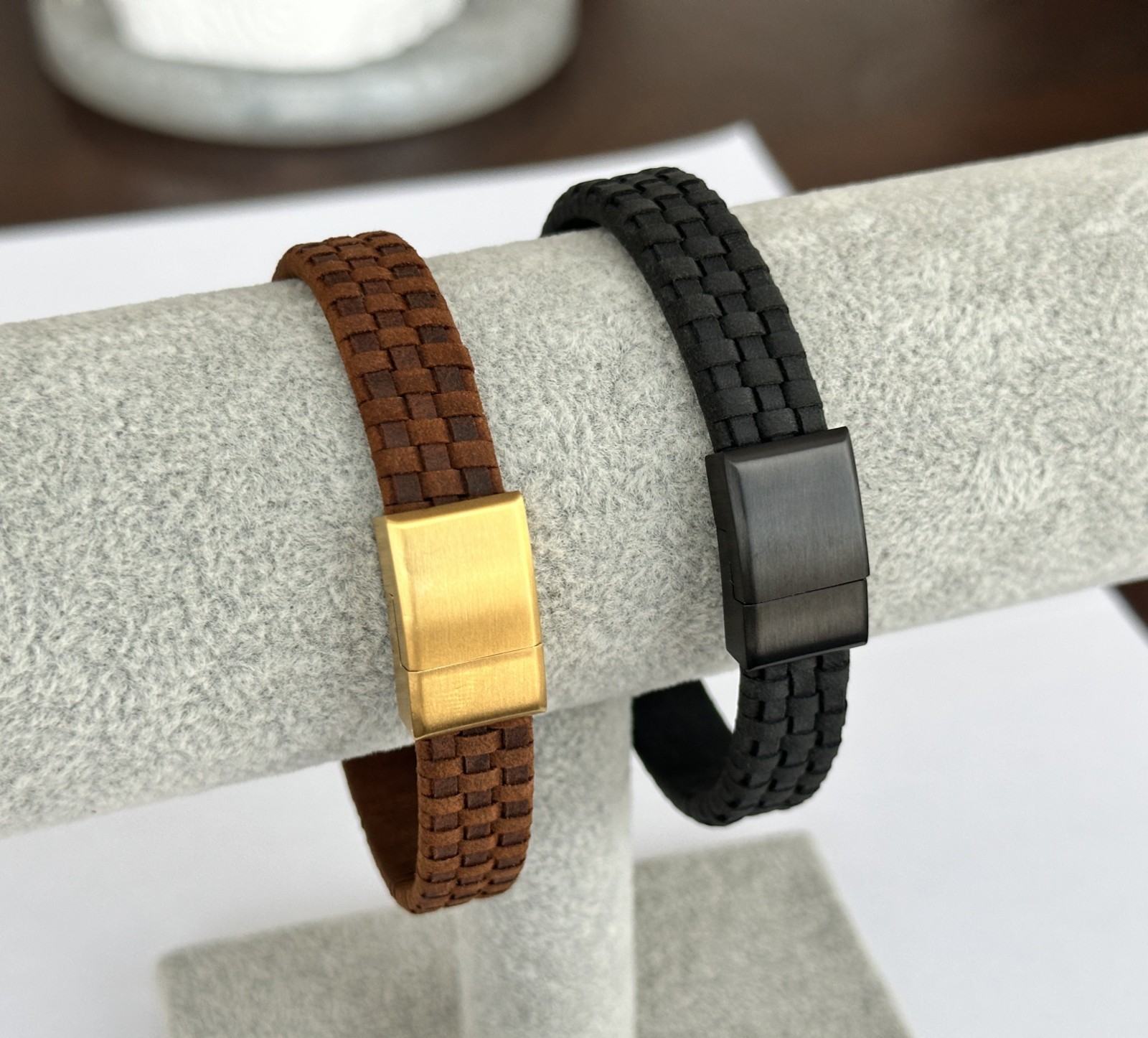 Men’s Genuine Leather Bracelet Braided 21cm with Magnetic Clasp – Black or Brown