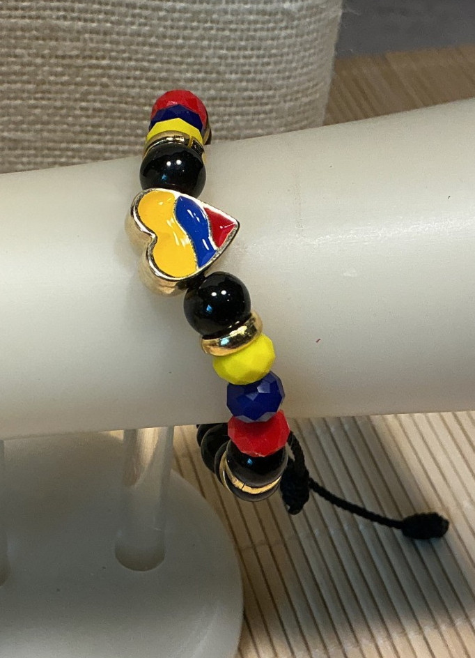 Fashion Bracelet Black Yellow Red Glass Enamel Heart Beaded Slide Lot 101D