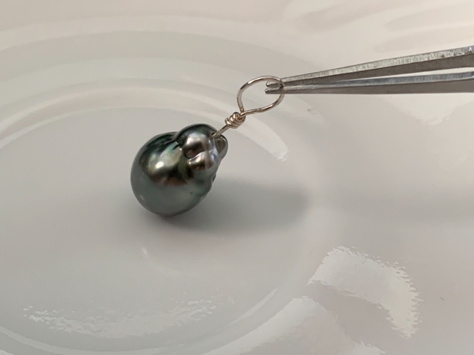 Glaring 11.38*15.4mm gray black baroque Tahitian Pearls Pendant sterling silver