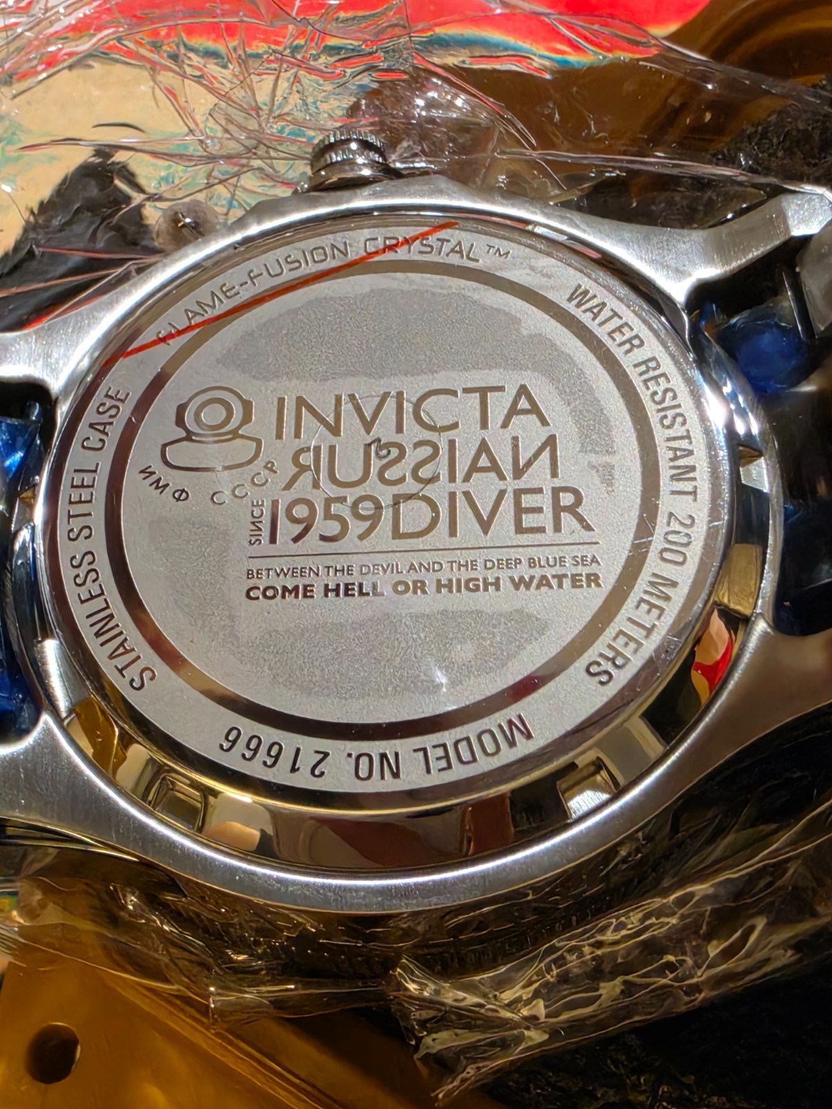INVICTA 21669 RUSSIAN DIVER FLAME-FUSION CRYSTAL™ WATER RESISTANT 200 METERS STA