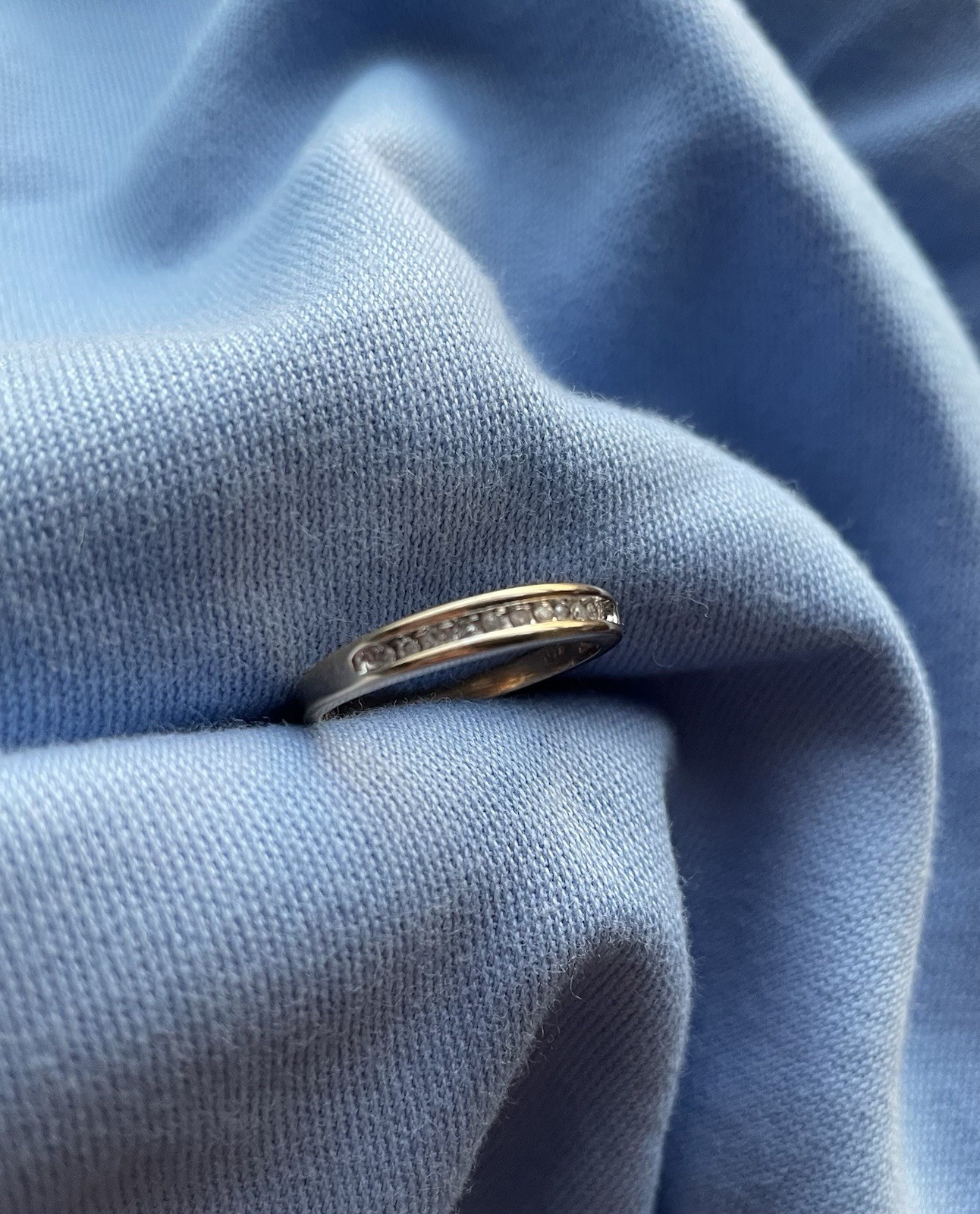 Channel Set Diamonds In 10 Karat Gold Sz 8 1/4 Engagement Ring