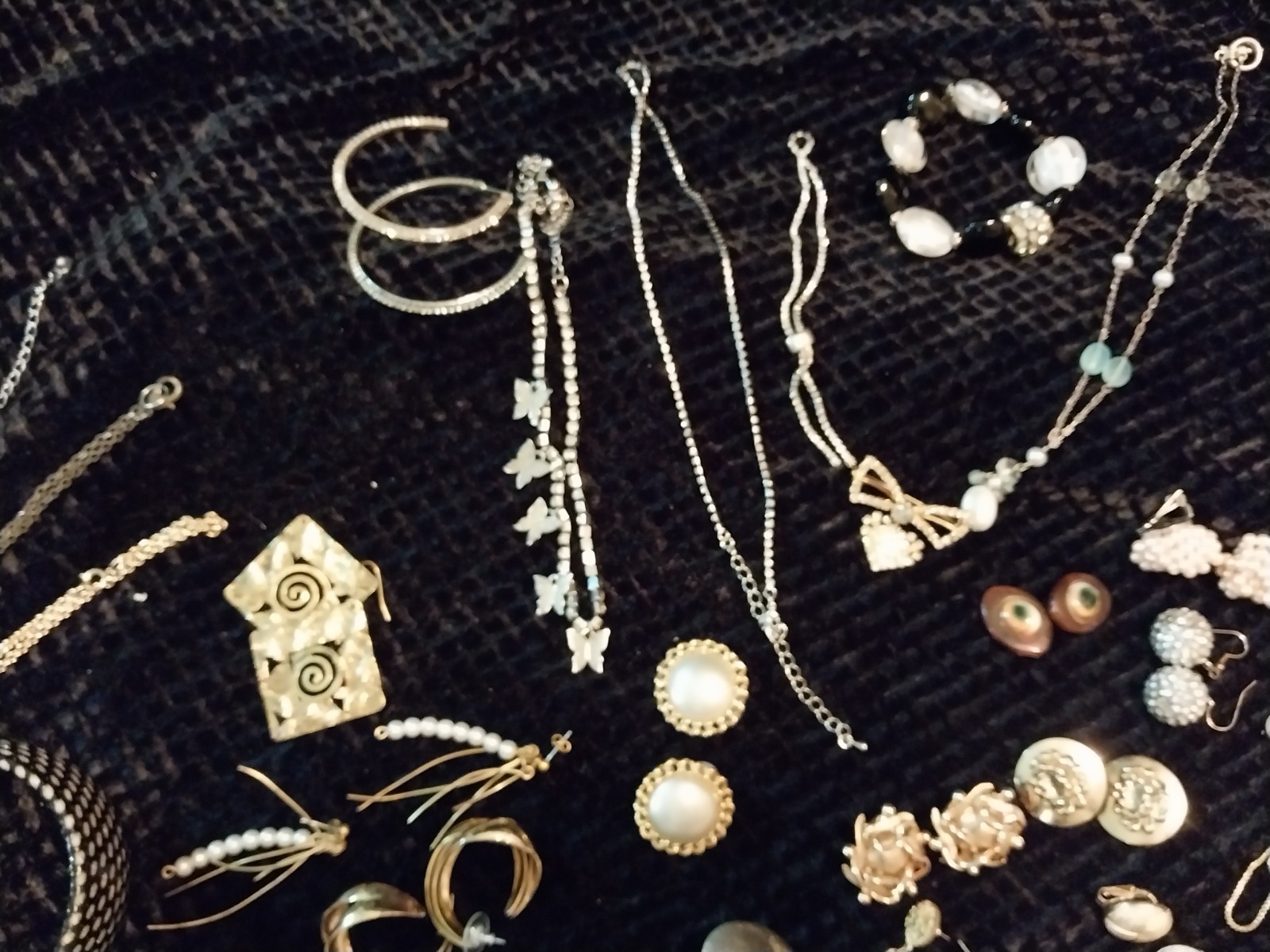 vtg EARRINGS LOT BUNDLE Jewelry Necklaces Broach Bracelet Estate OVER 185 PCS