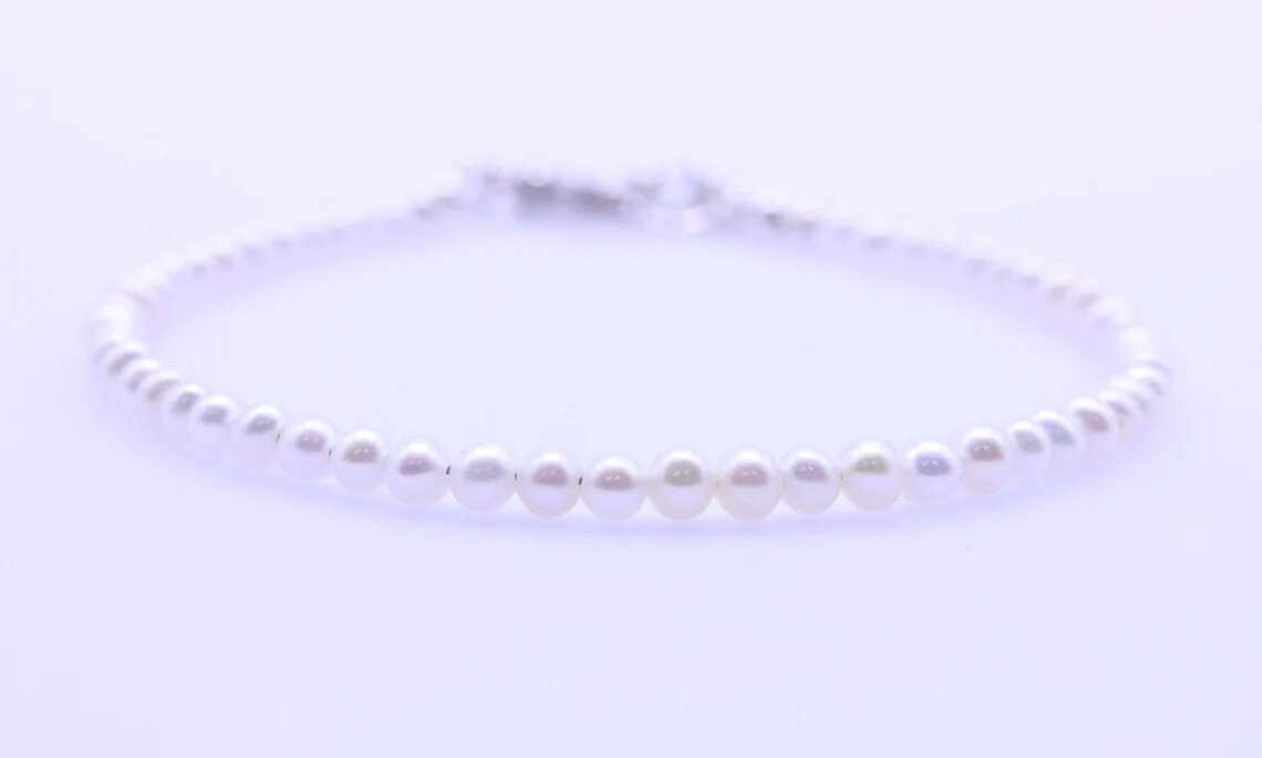 Classic Small Pearl Bracelet, 4mm White Freshwater Pearl Seed Bead Tiny Delicate