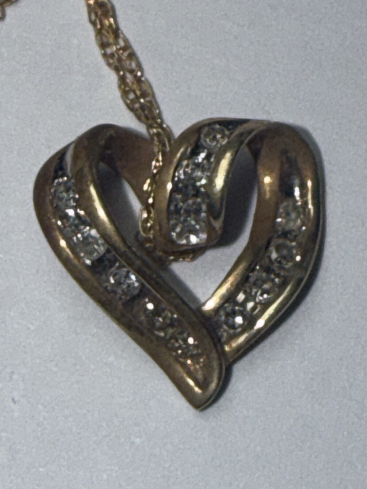 10K Gold Diamond Heart Necklace & Matching Earrings Set 2.82g Round Diamonds