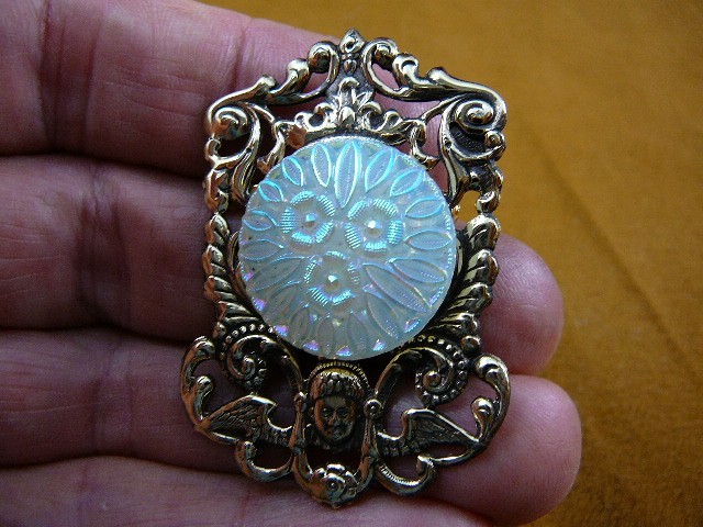 (Z18-31) white textured daisy flower flower Czech glass button angel pin brooch