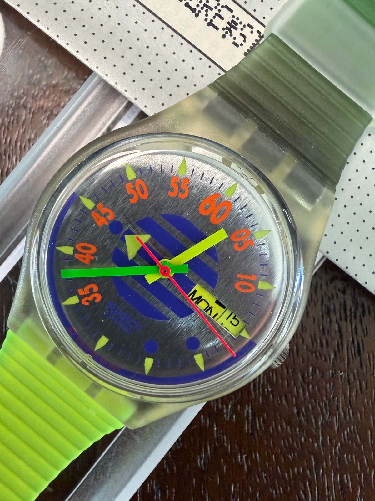 1992 Swatch High Pressure GK701 Gent Clear Case Neon Day Date NOS Box Working
