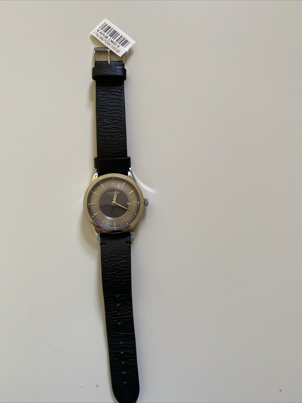 NEW VICTORINOX Alliance Men’s 241804 Silver Swiss Quartz Watch MSRP $460
