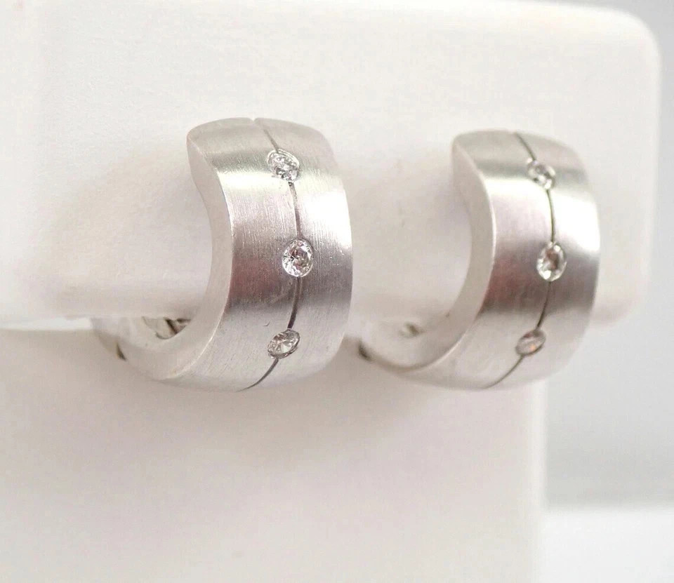 18K White Gold Plated 1Ct Round Cut Moissanite Huggie Huggies Hoop Earrings