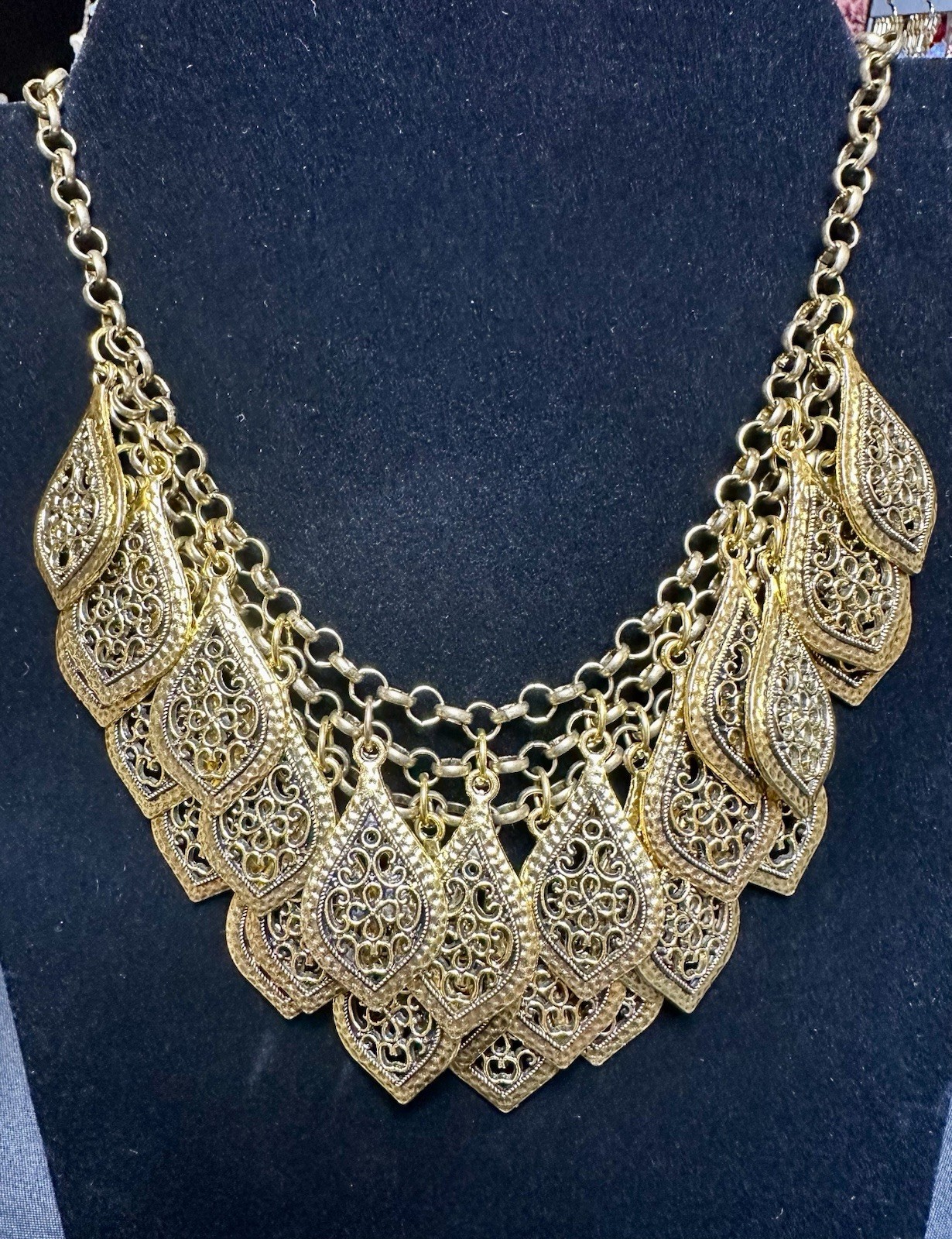 Gold Tone Filigree Teardrop Bib Statement Multi Pendant Round Link Necklace