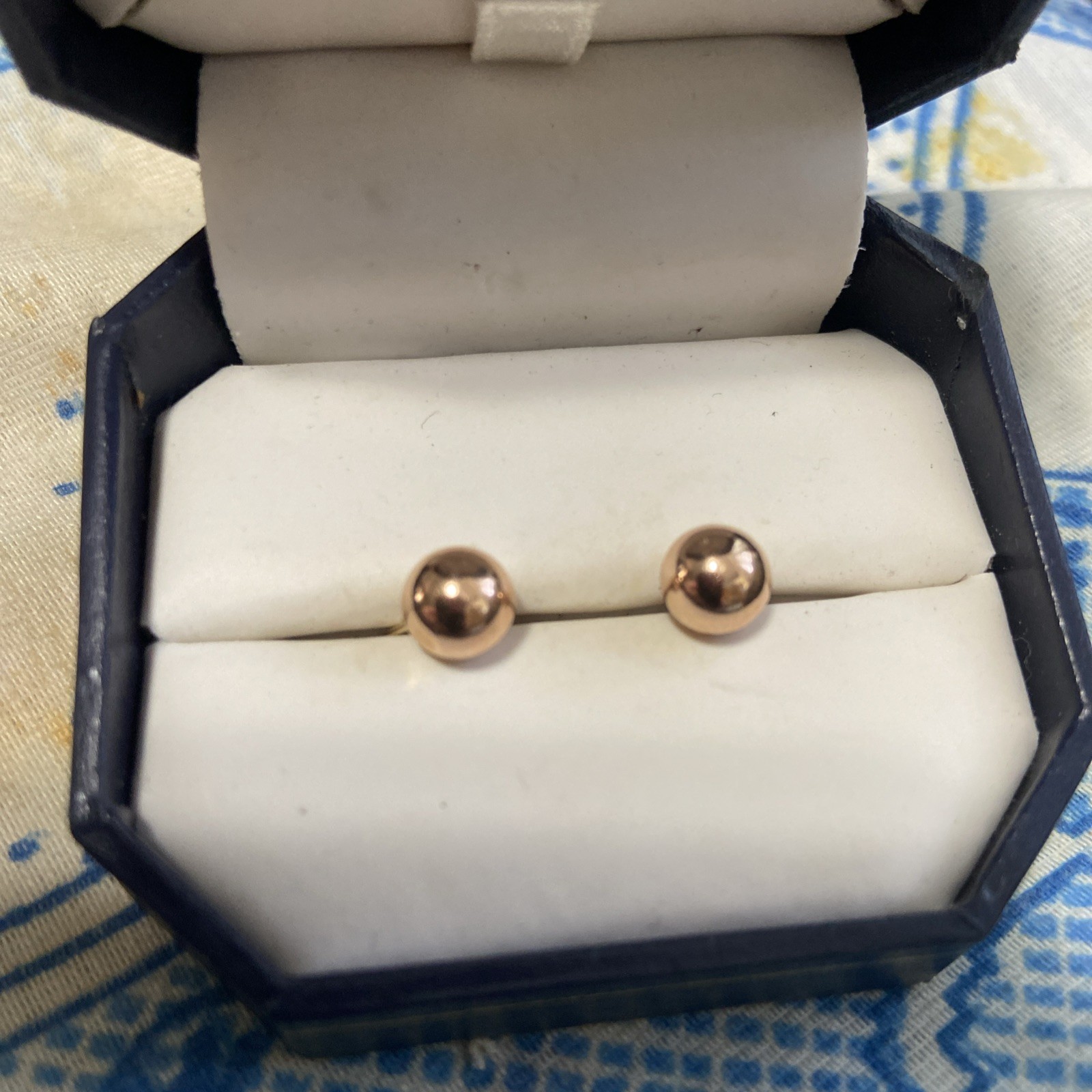 14k Rose Gold Round Shaped Ball Stud Earrings 6 Mm Small Dent In One.